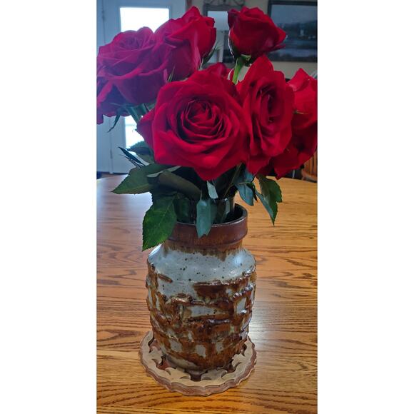 Vintage Beautiful Mid-century Lava glazed Vase - Picture 3 of 7